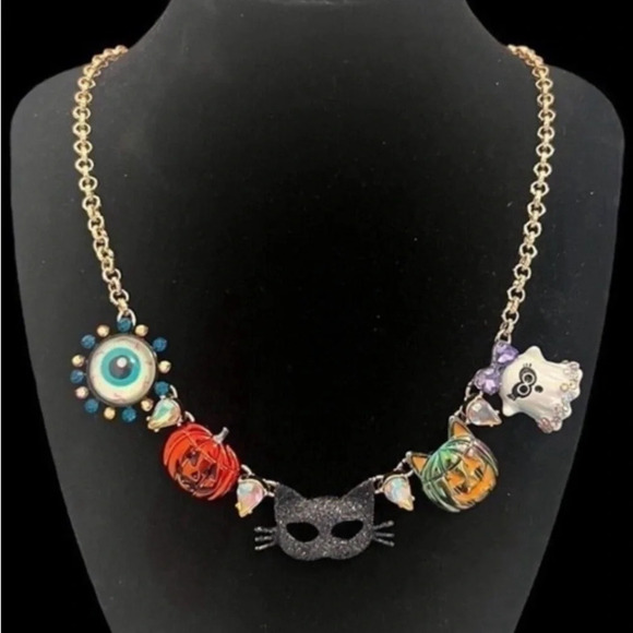 BETSEY JOHNSON SET Halloween Glow in Dark Charm Necklace & Eye Earrings NEW NWT - Picture 7 of 8